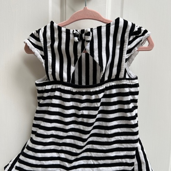 Calvin Klein 24M Black and White Stripe Peplum Blouse Top with Open Back - Picture 3 of 4